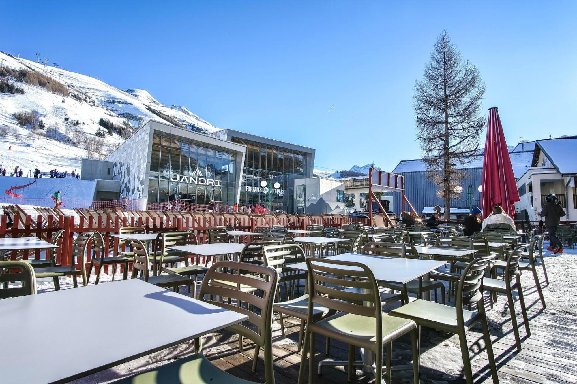 Hotel Les 2 Alpes L'Oree Des Pistes Ле-дез-Альп Екстер'єр фото